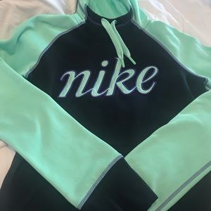 Nike pullover hoodie